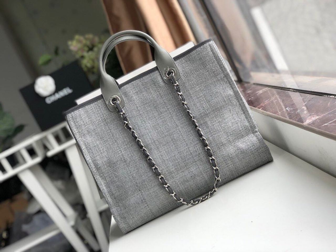 Chanel Deauville Tote 38cm Raffia Canvas Bag Fall/Winter Collection Light Grey/Black – product image 10