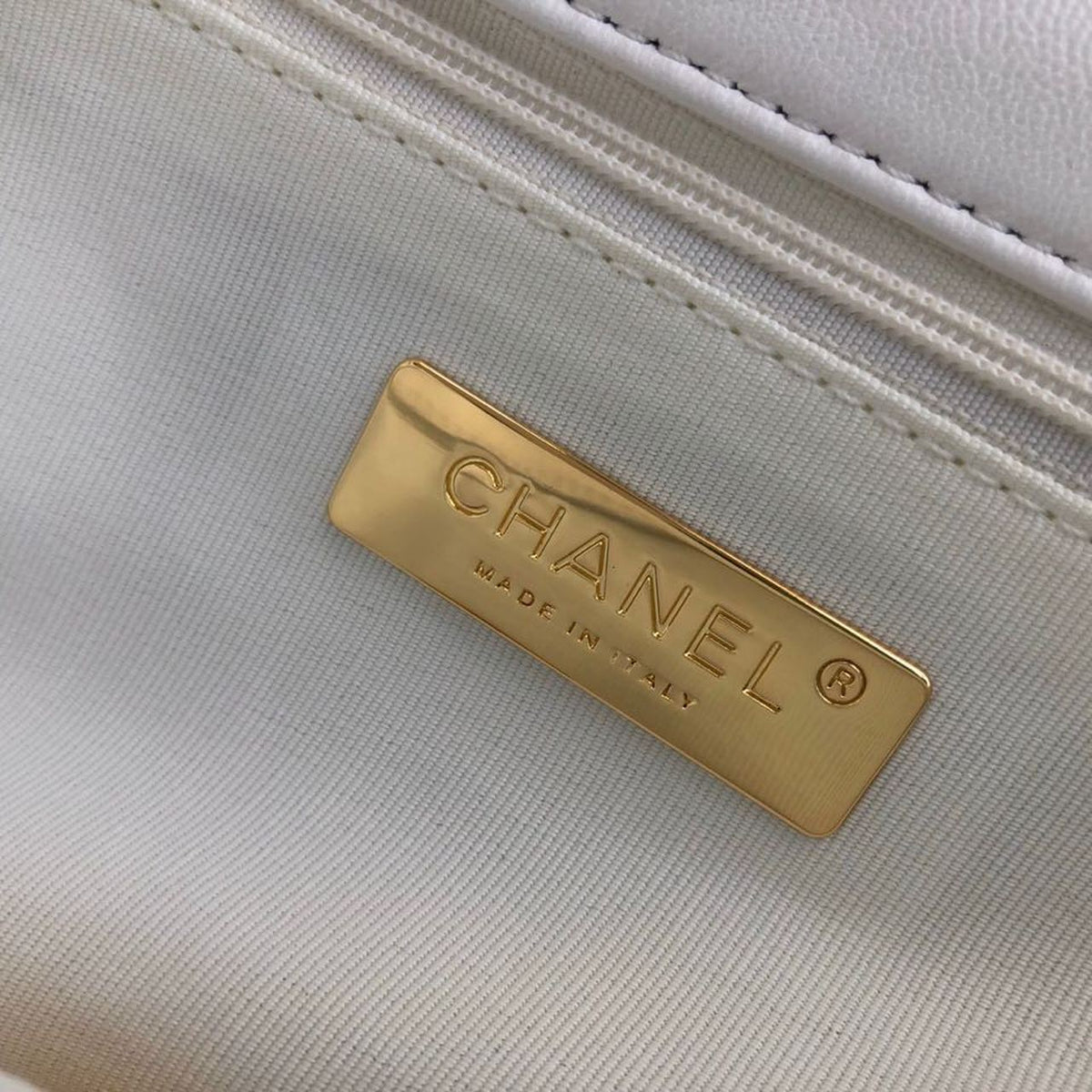 Chanel 19 Flap Bag 26cm Goatskin Leather Fall/Winter Act 1 Collection, White – product image 10