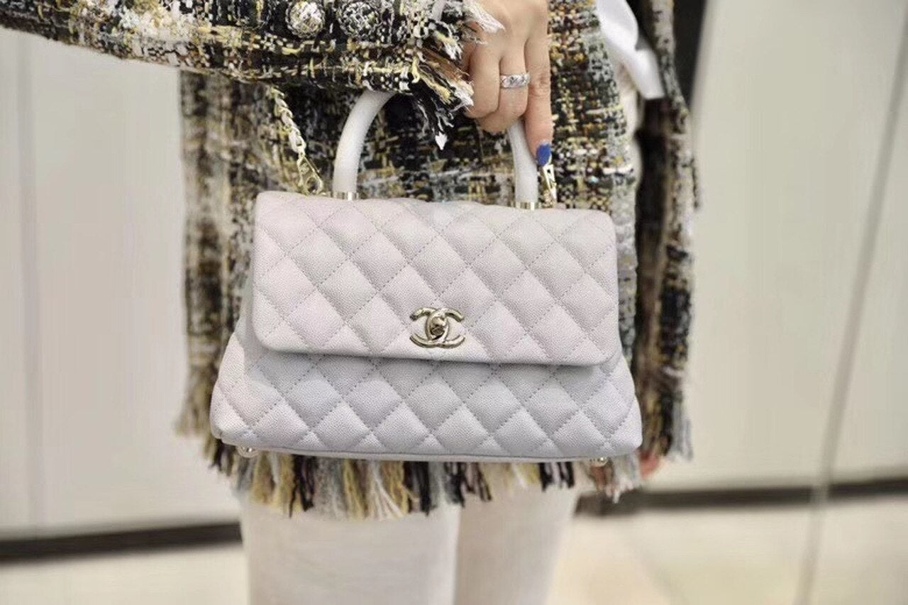 Chanel Coco Handle Quilted Handle Bag 24cm Caviar Leather Gold Hardware Spring/Summer Act 1 Collection White – product image…