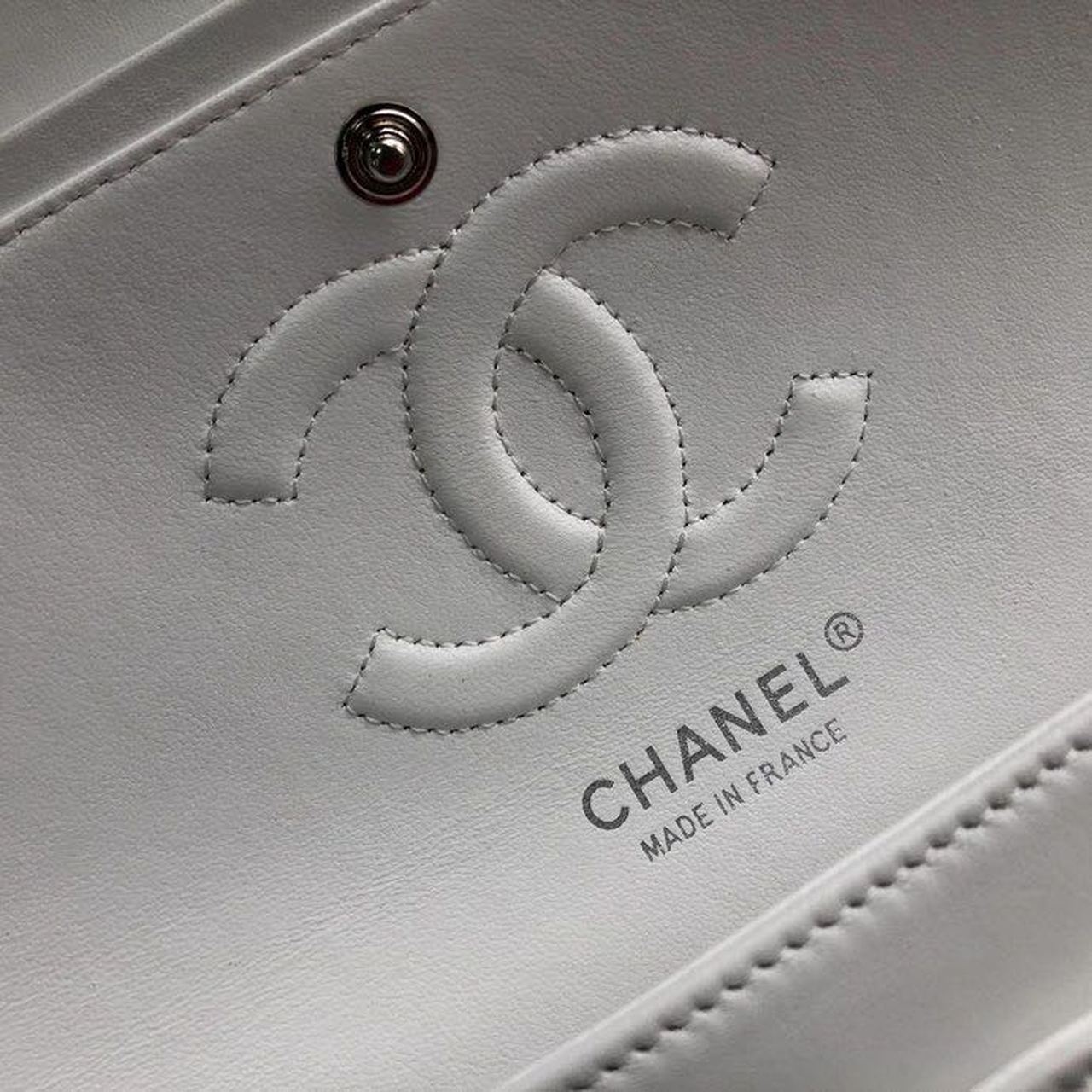 Chanel Classic Flap Bag 25cm Silver Hardware Lambskin Leather Spring/Summer Collection White – product image 10