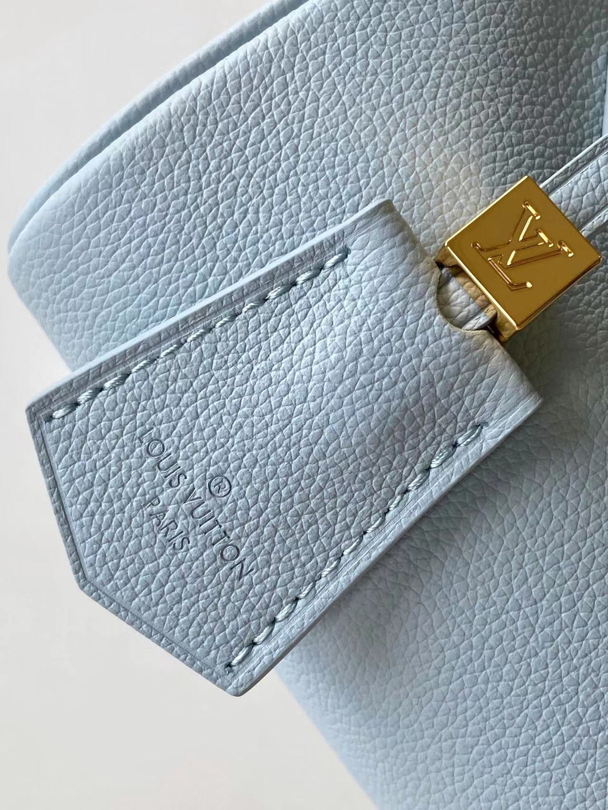 Speedy Bandoulière 18 in Blue Hour Calfskin