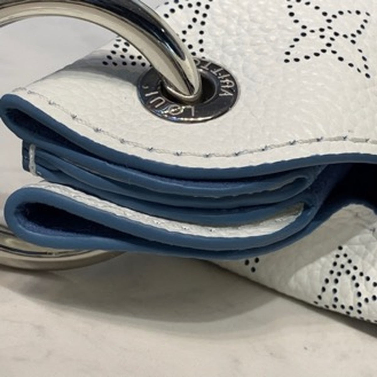 Louis Vuitton Carmel Mahina Bag 40cm Mahina Calf Leather Canvas Spring/Summer Collection M53188, White – product image 11