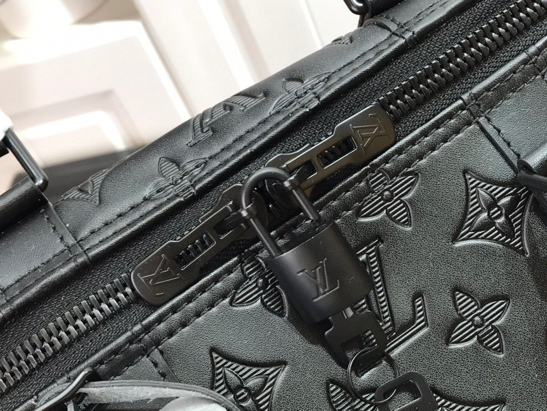Louis Vuitton Monogram 50cm Black – product image 6