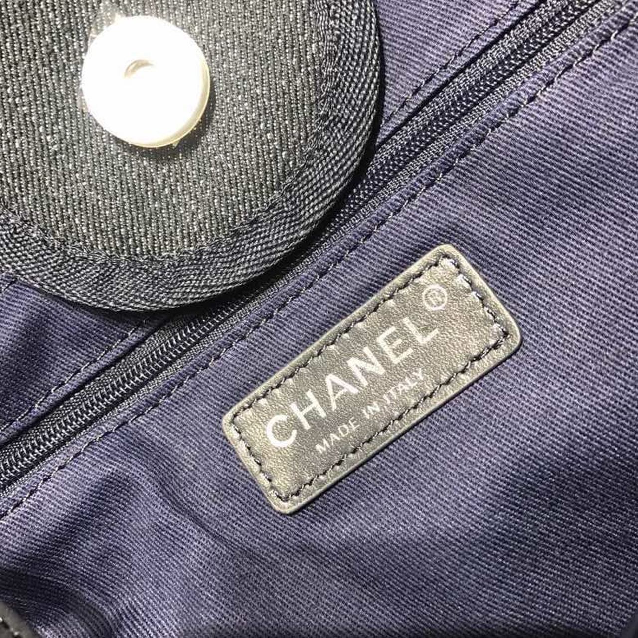 Chanel Deauville Tote 38cm Canvas Bag Spring/Summer Collection Dark Blue Denim/White – product image 9