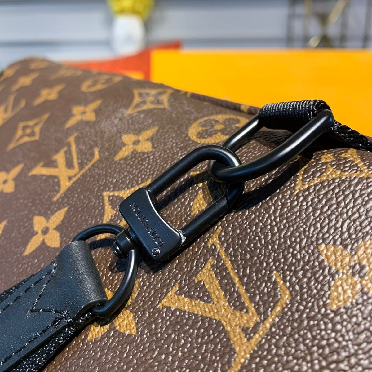 Louis Vuitton Avenue Sling Bag 32cm Monogram Canvas Spring/Summer Collection M41719, Brown – product image 9