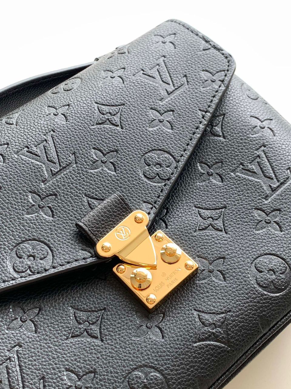 Louis Vuitton Pochette Métis Handbag M41487 29cm Black – product image 9