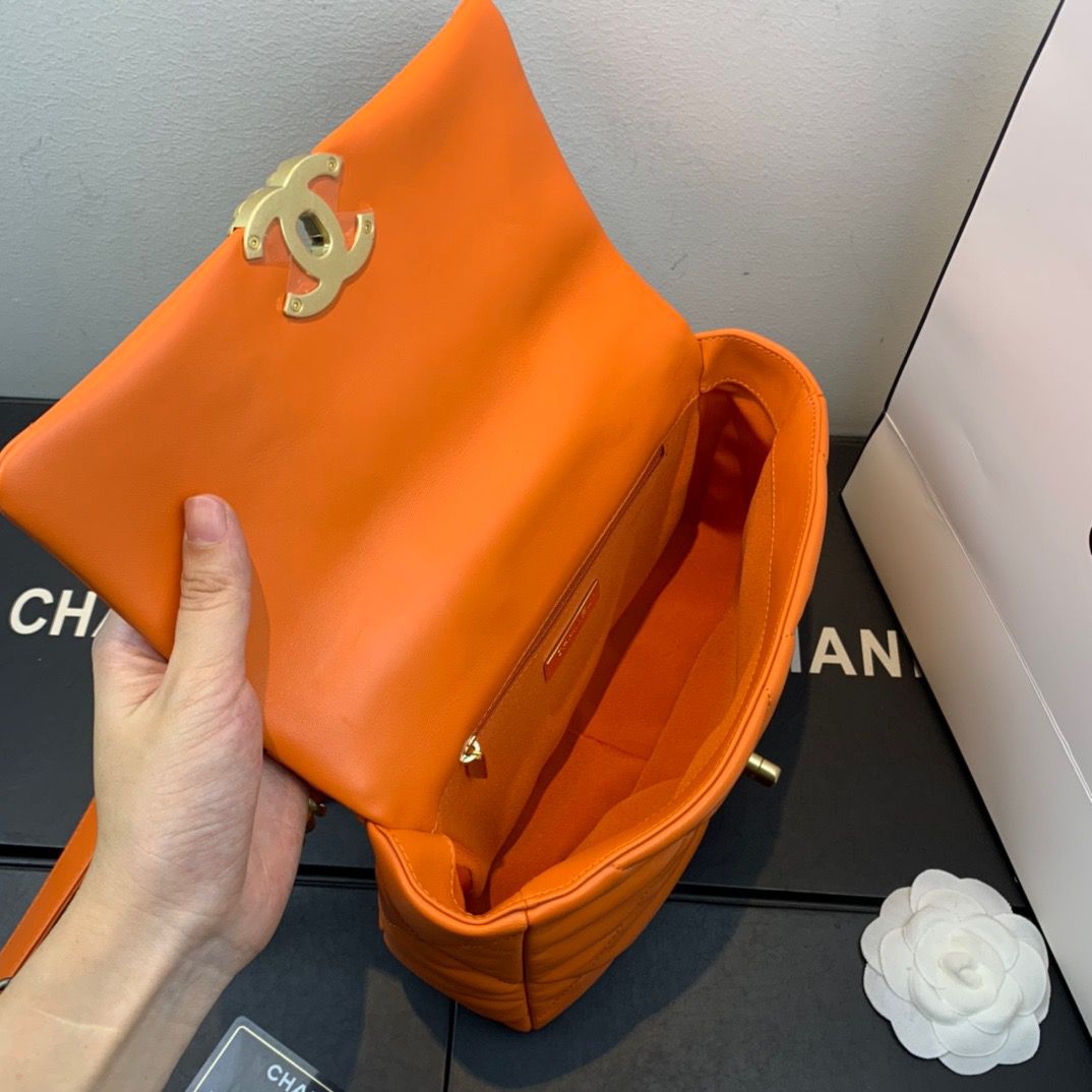 Chanel Flap Bag Classic 26cm – product image 8