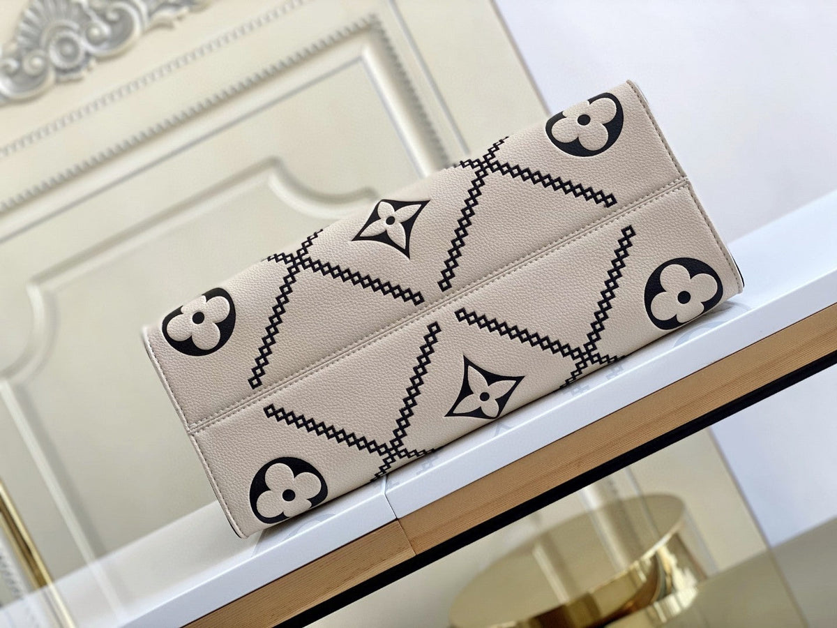 Louis Vuitton M45595 Onthego MM 35cm – product image 9