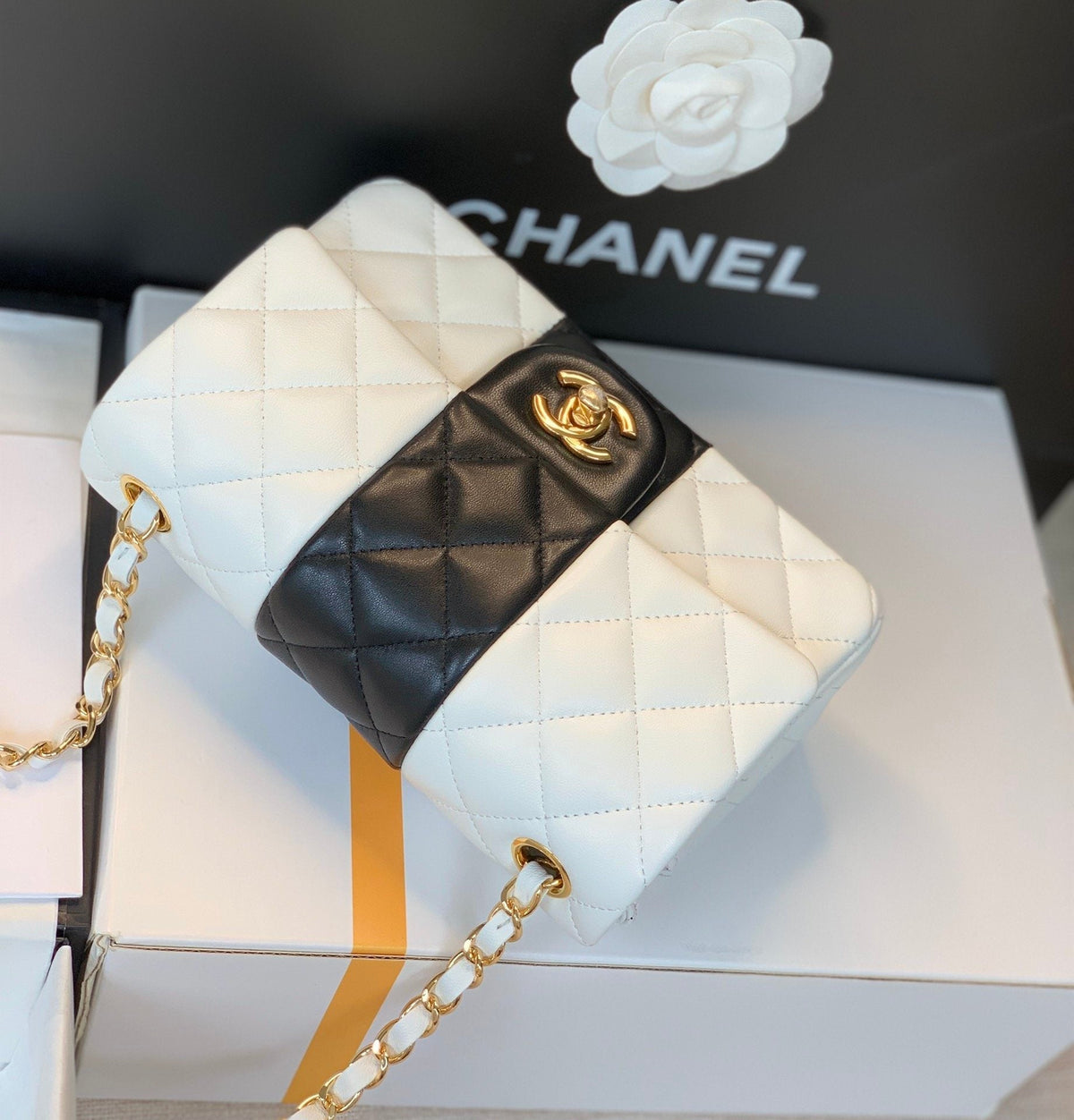 Chanel Mini Flap Bag 20cm White – product image 7