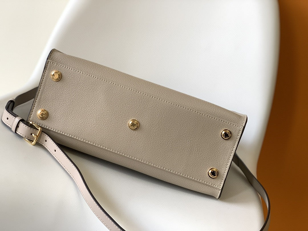Louis Vuitton M57728 On My Side PM 30cm Greige – product image 8