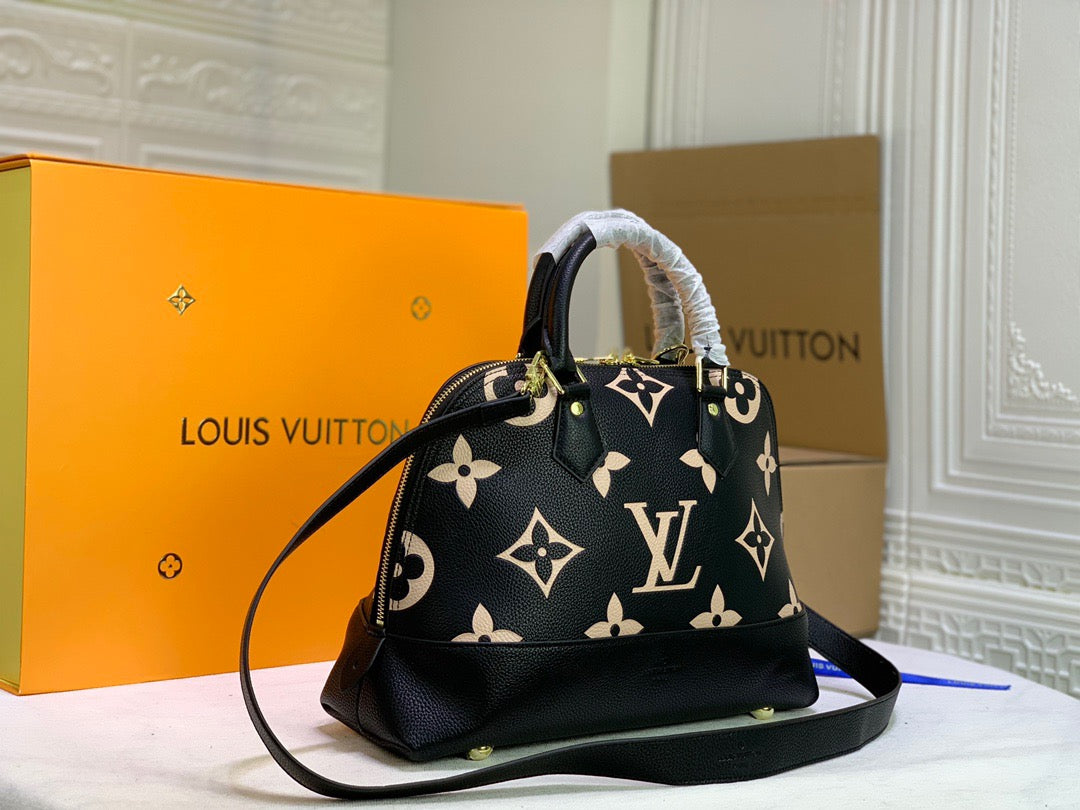 Louis Vuitton ALMA Monogram 35cm Black – product image 9