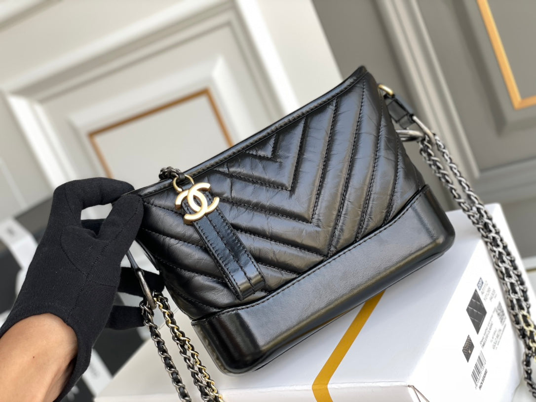 Chanel CO-CO Gabrielle Hobobag 20cm Black – product image 8