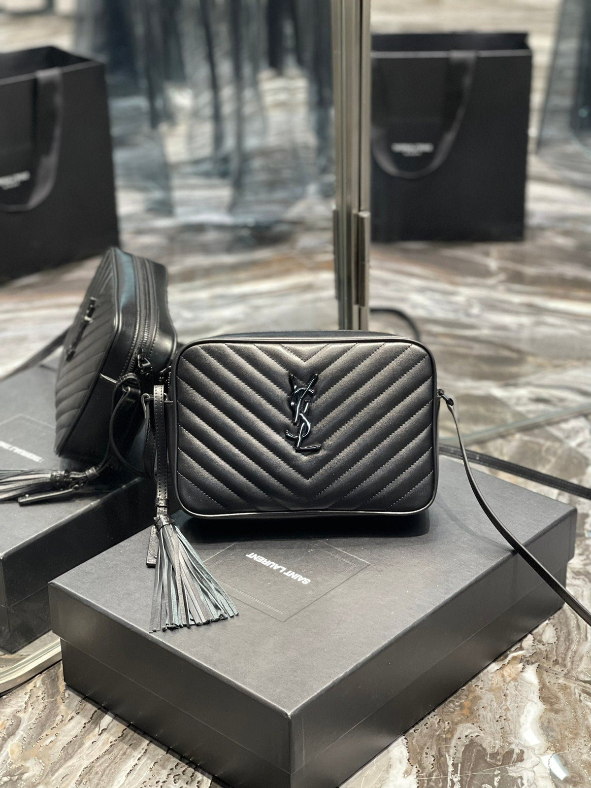 Saint Laurent Lou Camera Bag With Black Hardware 23cm – product image 1