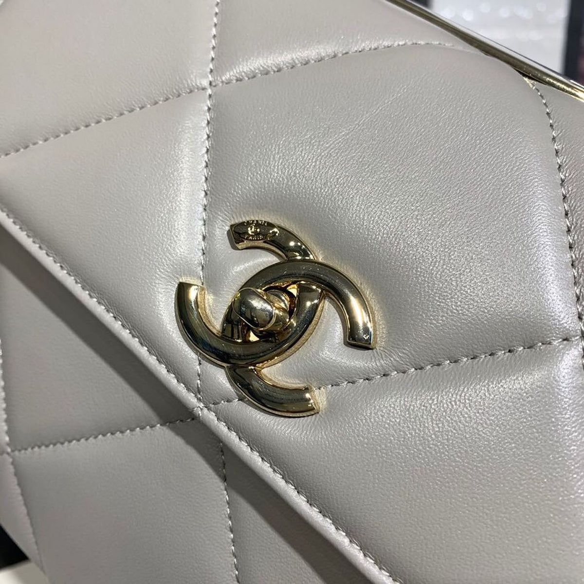 Chanel Trendy CC Maxi Top Handle Bag 25cm Lambskin Leather Fall/Winter Act 1 Collection Grey – product image 7