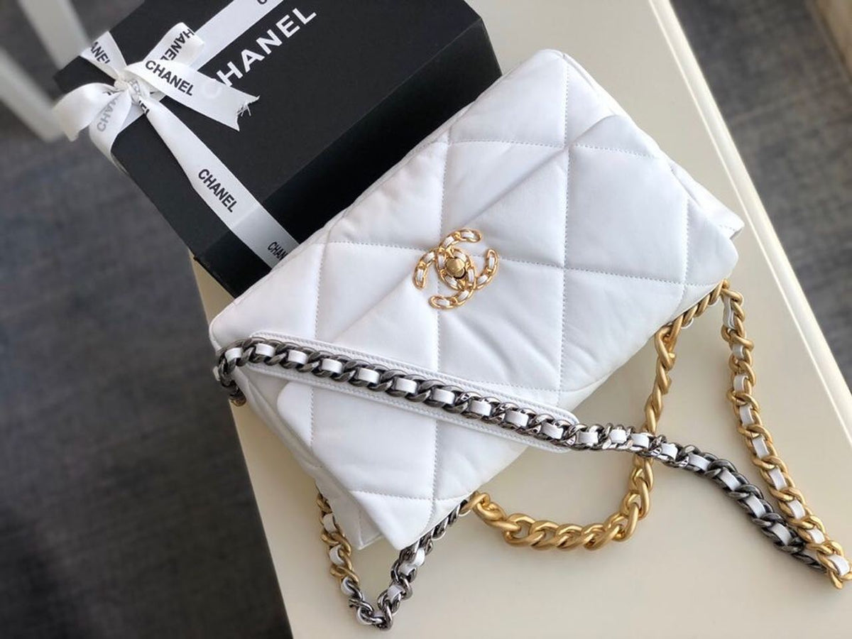 Chanel 19 Flap Bag 30cm Goatskin Leather Fall/Winter Act 1 Collection, White – product image 7