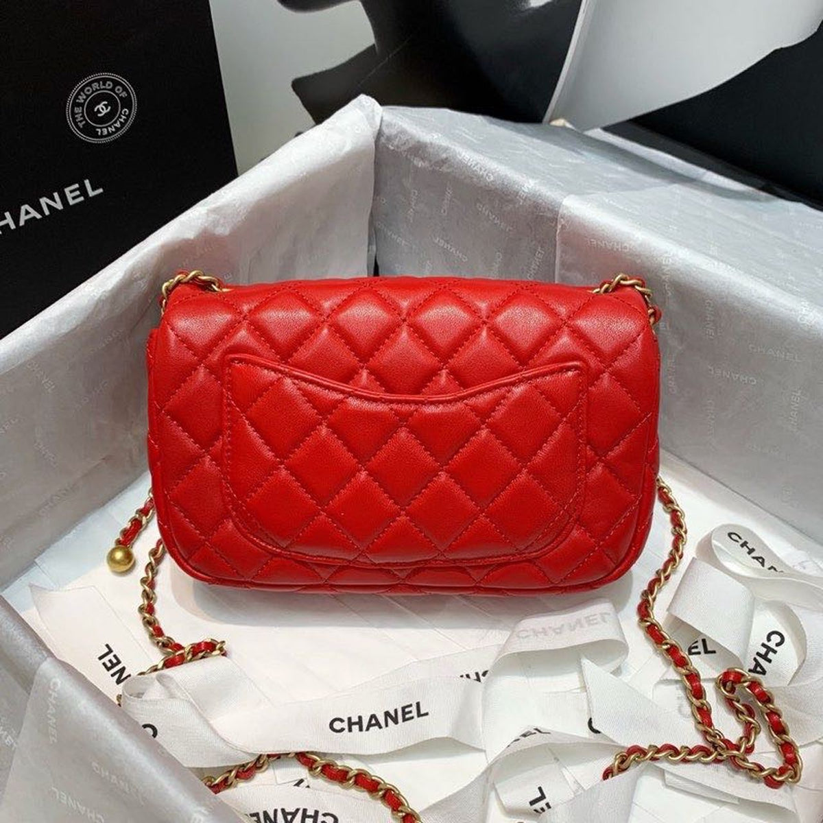 Chanel Classic Flap With Charm Chain With CC Details On Strap Bag 20cm Gold Hardware Lambskin Leather Spring/Summer…