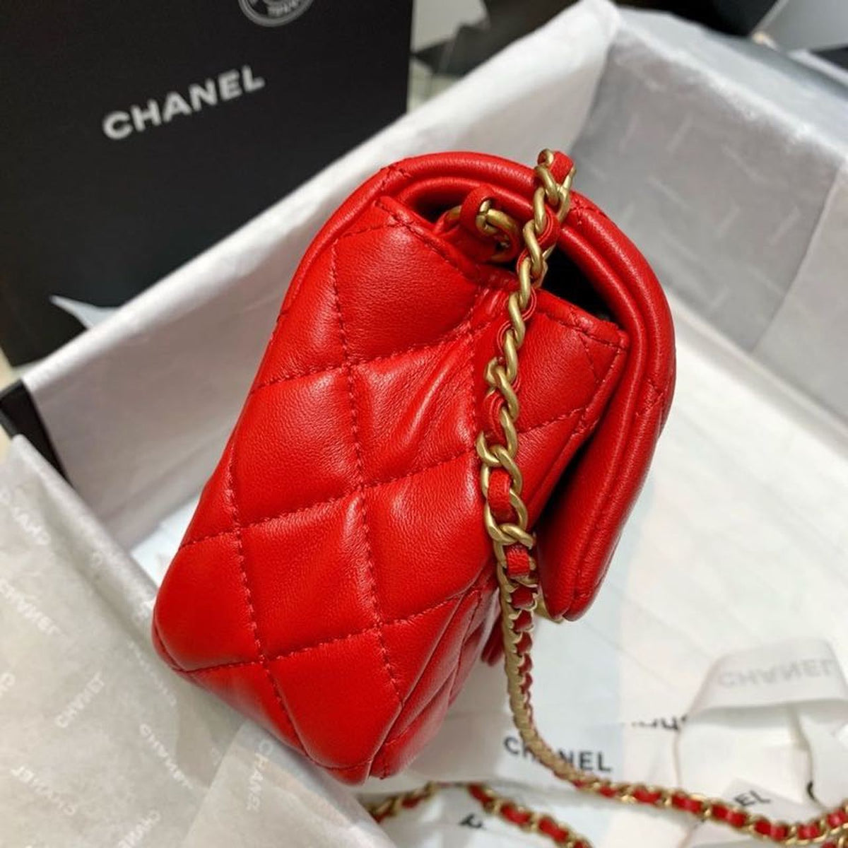 Chanel Classic Flap With Charm Chain With CC Details On Strap Bag 20cm Gold Hardware Lambskin Leather Spring/Summer…