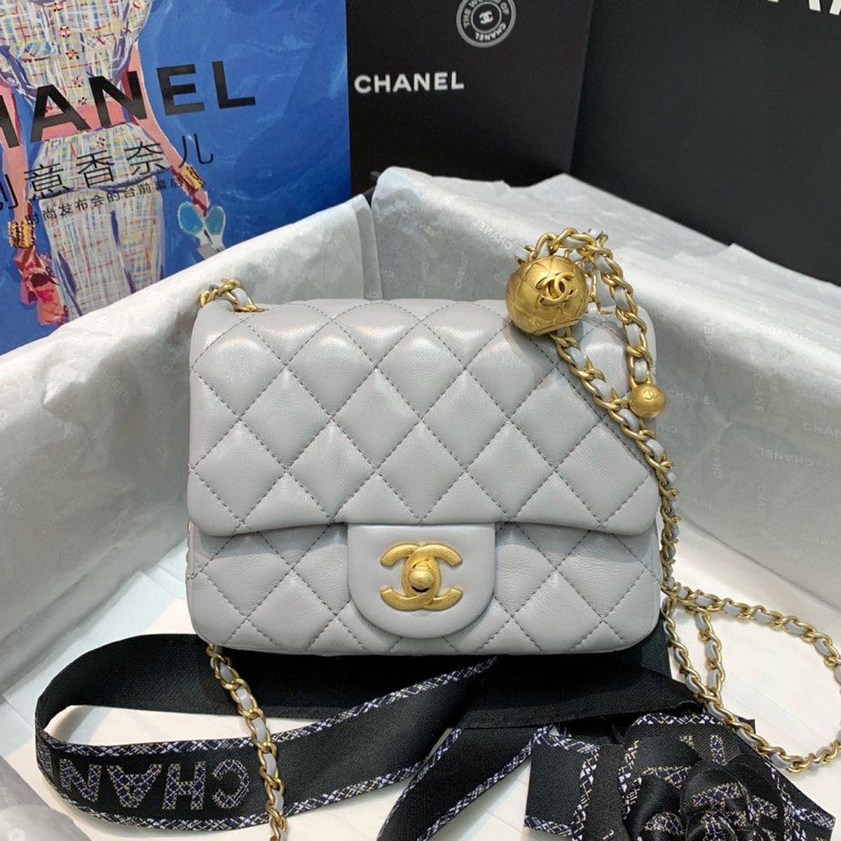 Chanel Classic Flap With Charm Chain With CC Details On Strap Bag 18cm Gold Hardware Lambskin Leather Spring/Summer…