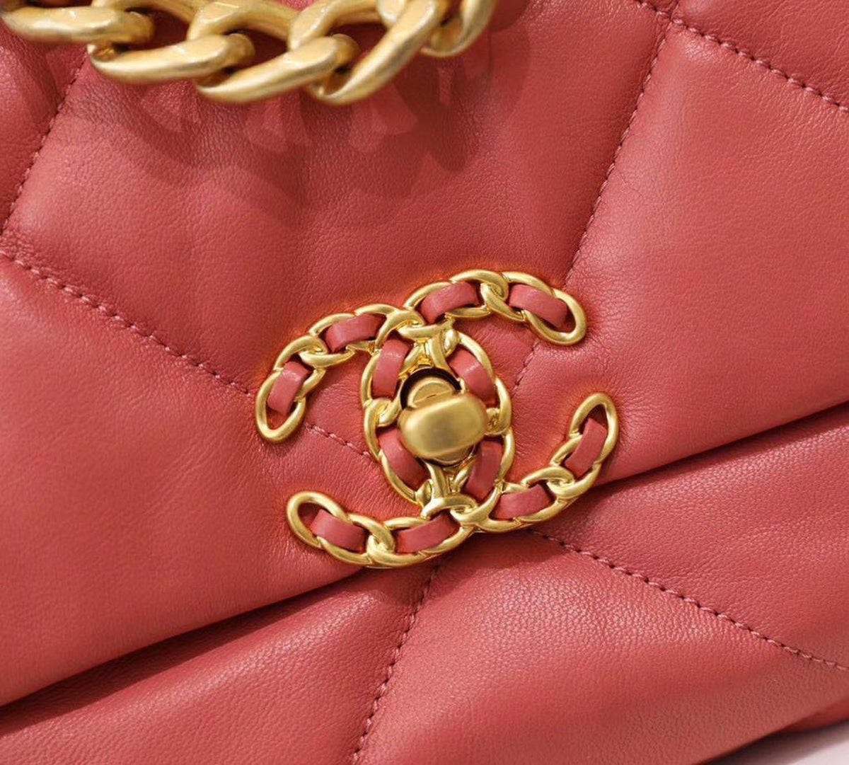 Chanel 19 Flap Bag 26cm Goatskin Leather Spring/Summer Act 1 Collection, Rose Pink – product image 18