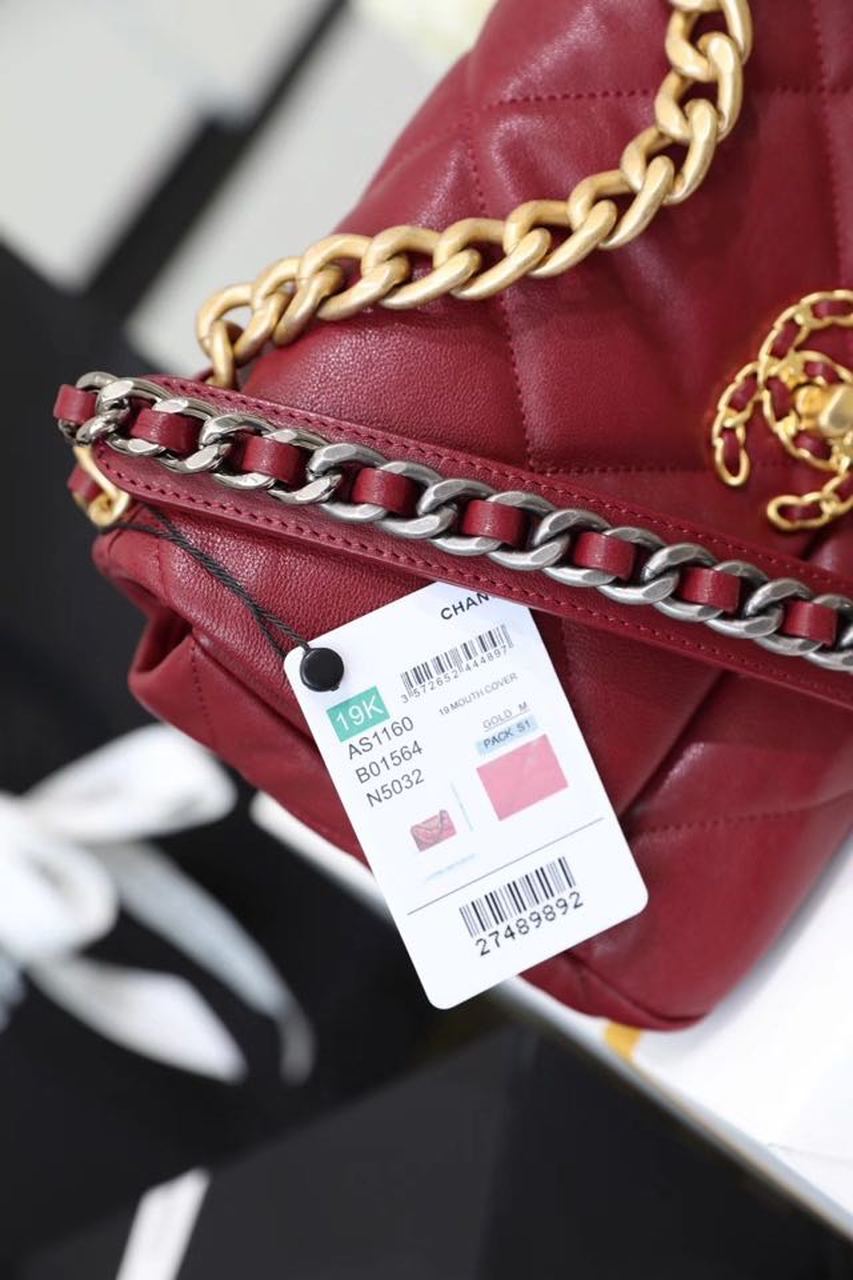 Chanel 19 Flap Bag 26cm Goatskin Leather Spring/Summer Act 1 Collection, Bordeaux – product image 19