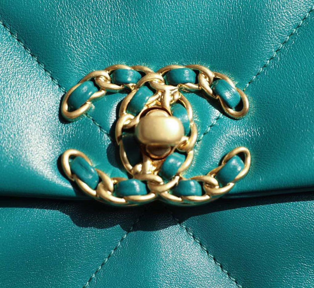 Chanel 19 Flap Bag 26cm Goatskin Leather Spring/Summer Act 1 Collection, Teal – product image 10