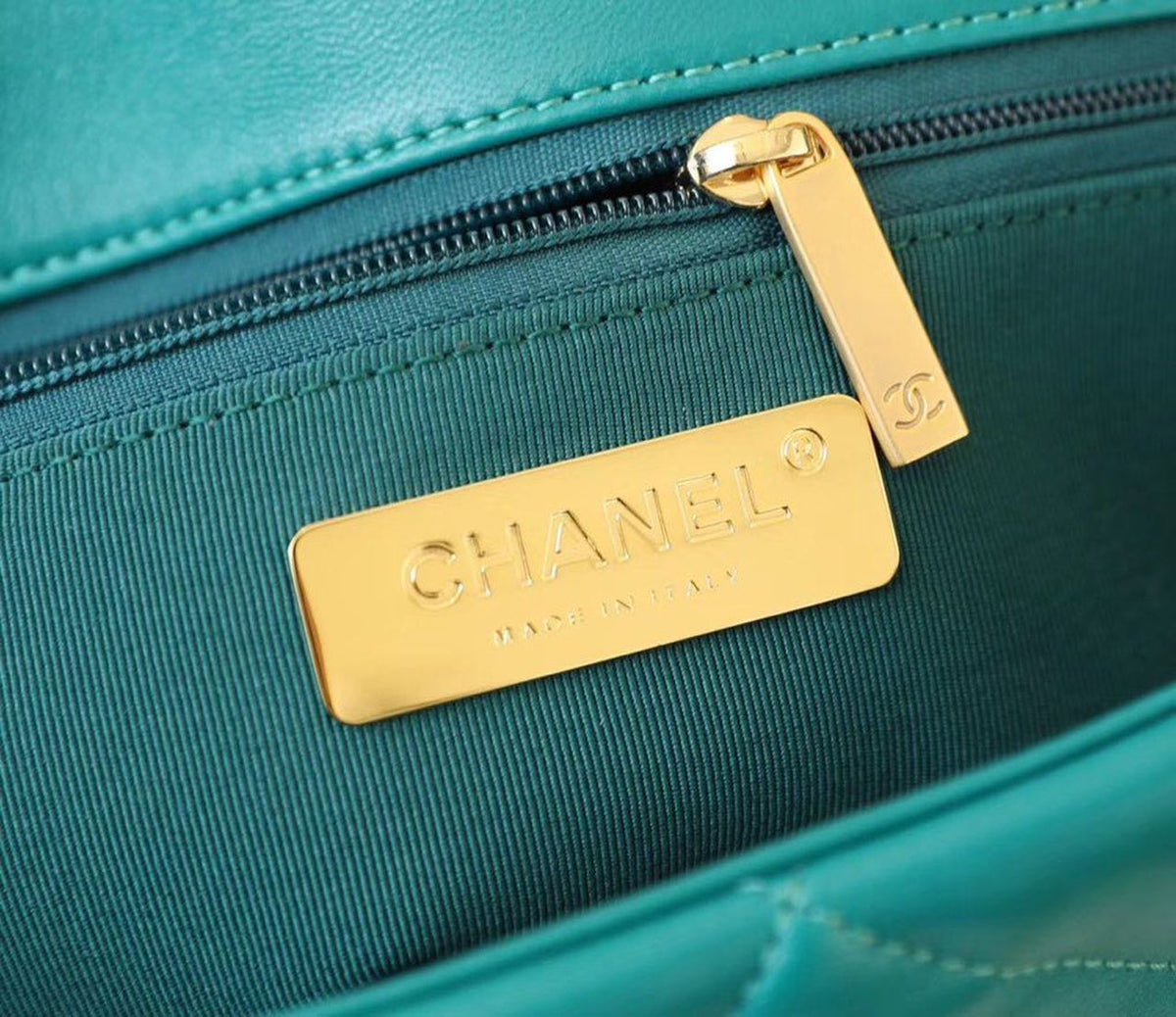 Chanel 19 Flap Bag 26cm Goatskin Leather Spring/Summer Act 1 Collection, Teal – product image 9