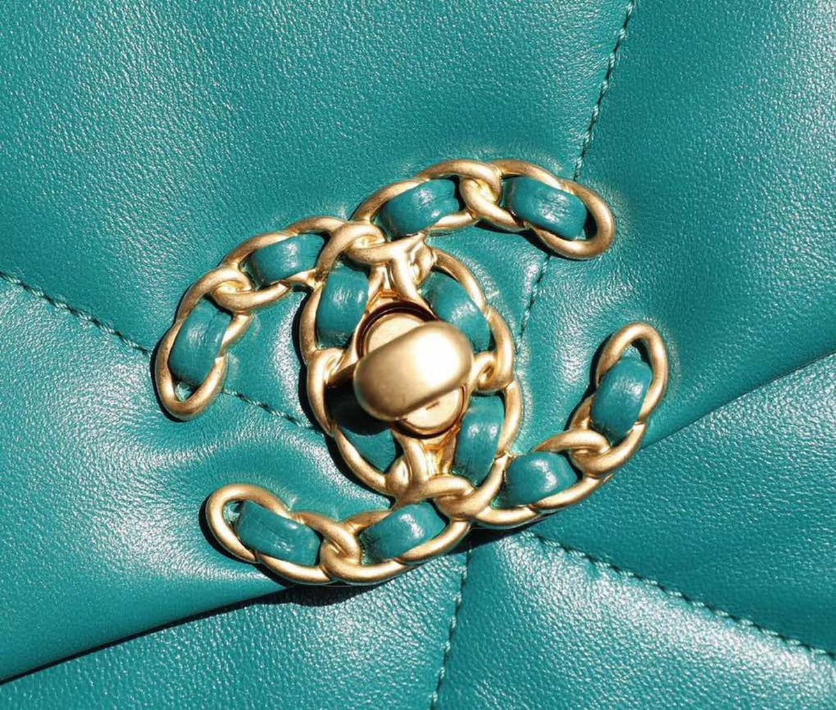 Chanel 19 Flap Bag 26cm Goatskin Leather Spring/Summer Act 1 Collection, Teal – product image 15