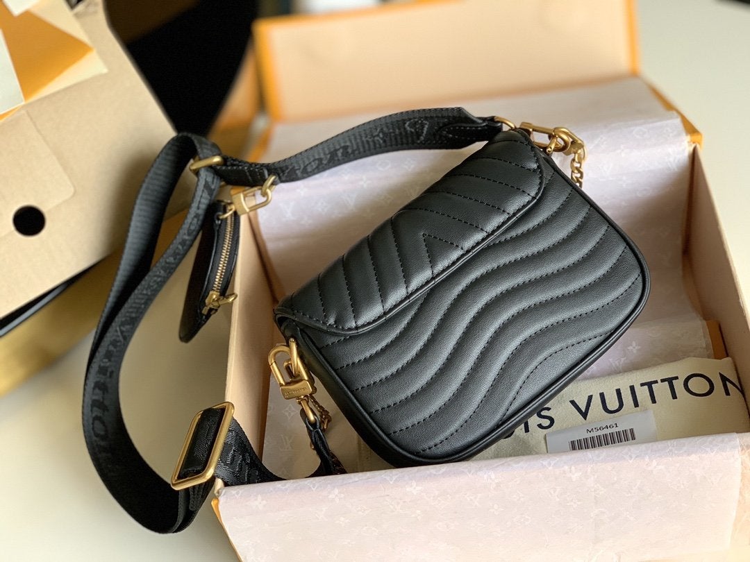 Multi-pochette Black Calfkin 19CM Cross Body Bag