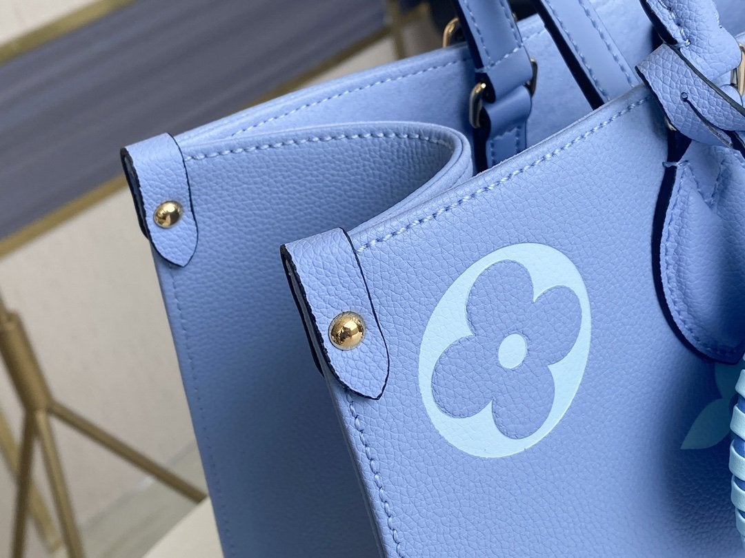 Onthego MM 35CM Summer Blue Embossed Grained Cowhide