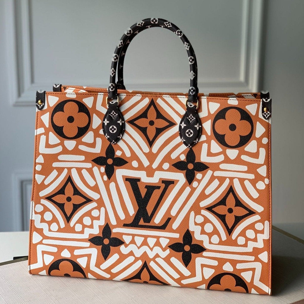 Crafty Onthego GM 41 Caramel and Cream Monogram Giant Canvas