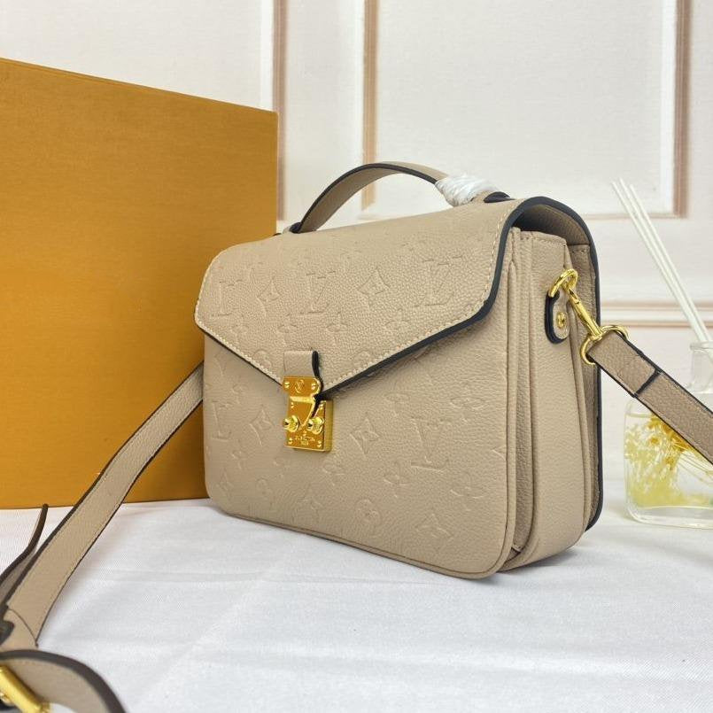 Pochette Metis 25CM Beige