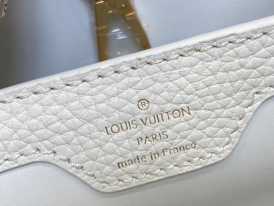 Capucines BB 27 White Taurillon Gold Hardware