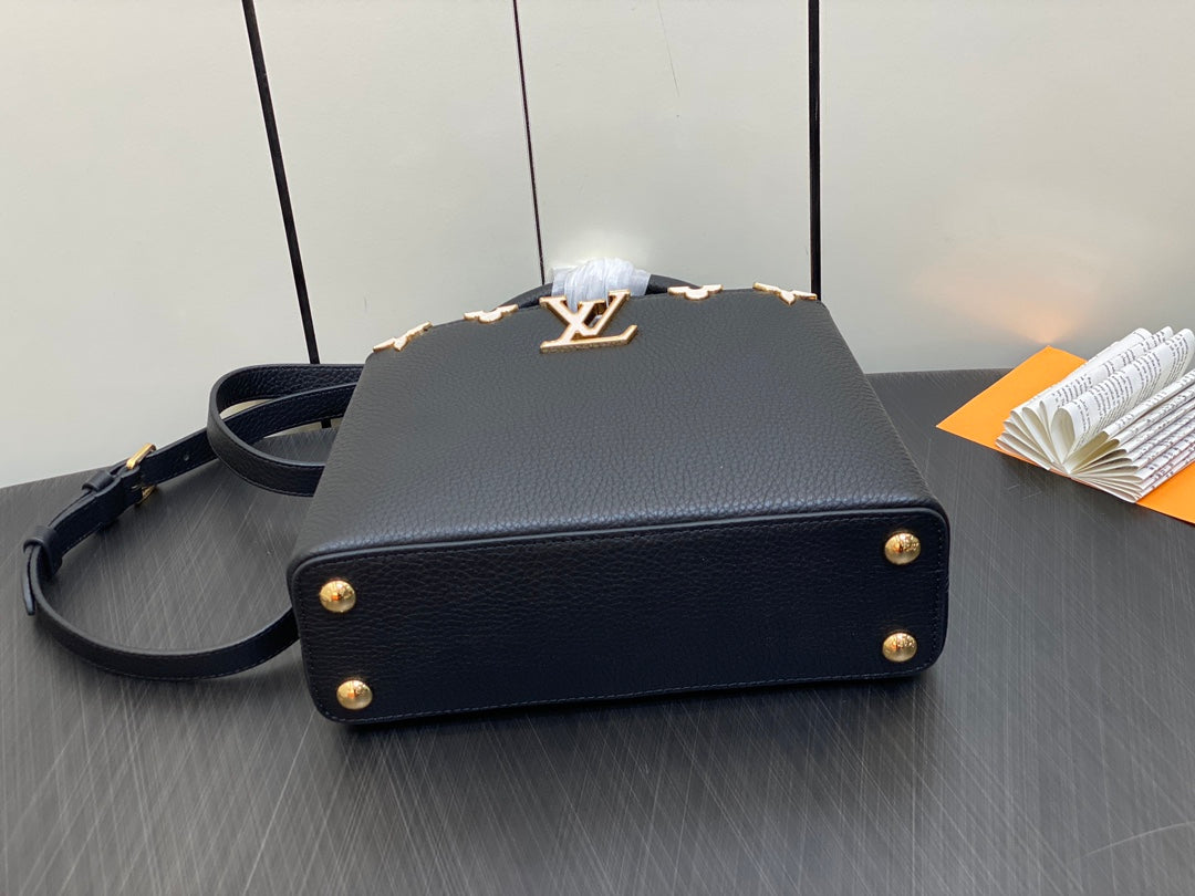 Capucines BB 27 Black Taurillon Gold Hardware