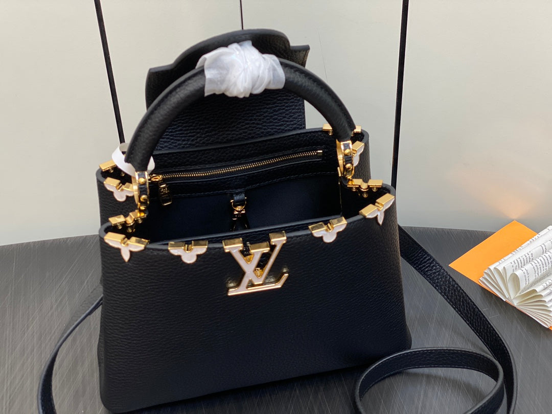 Capucines BB 27 Black Taurillon Gold Hardware