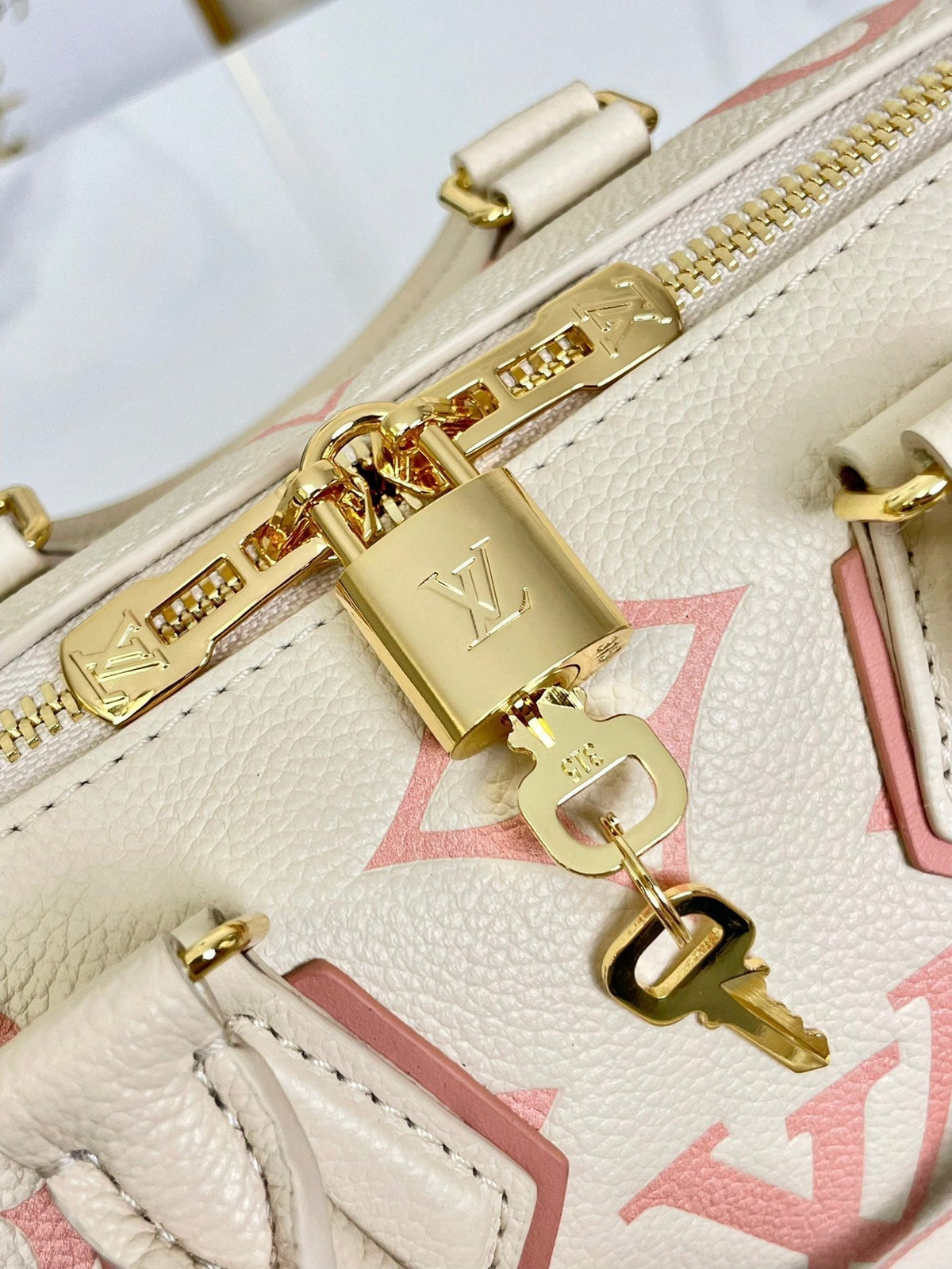 Speedy 20.5 White Pink Monogram Canvas
