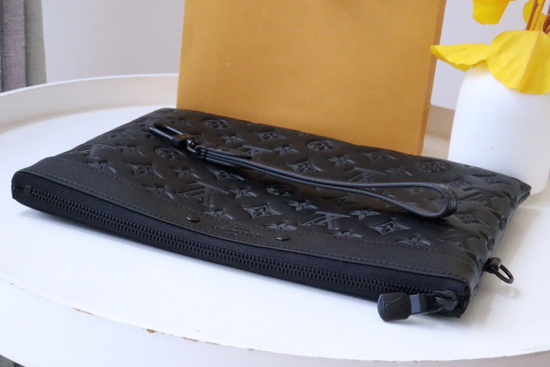 Pochette to Go 30 Monogram Shadow