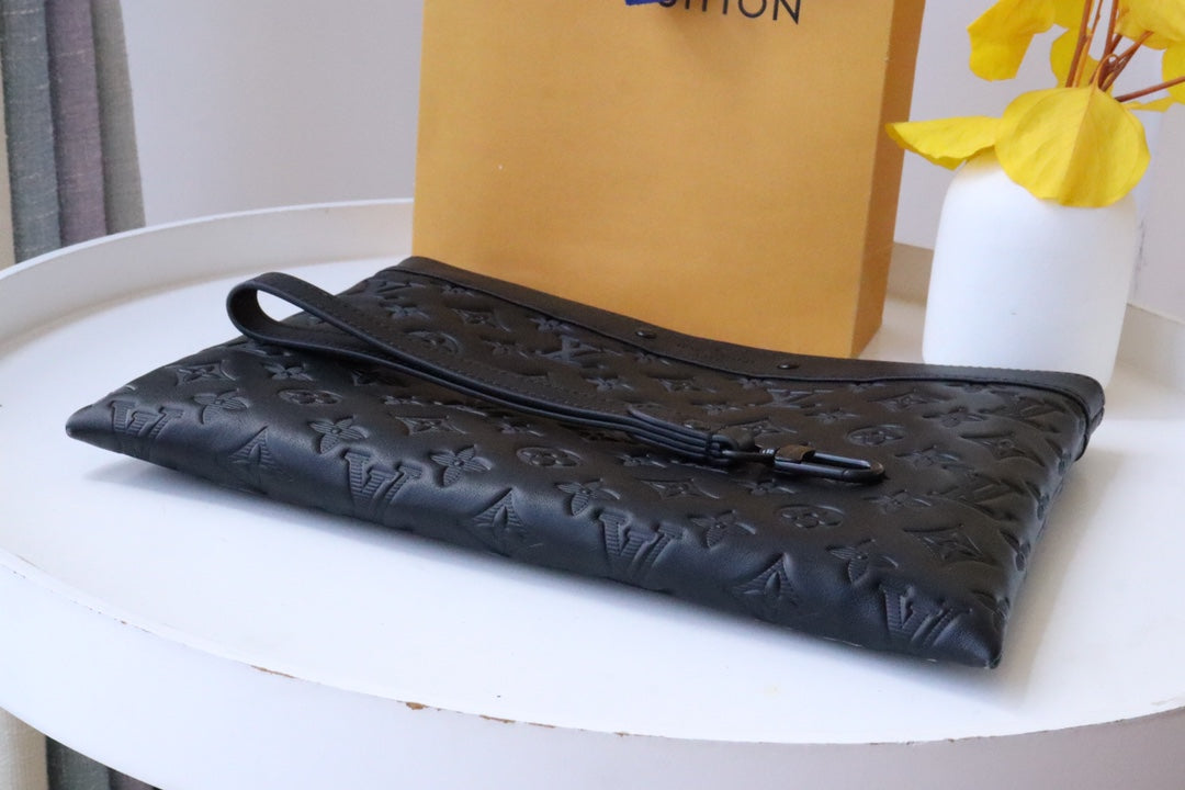 Pochette to Go 30 Monogram Shadow