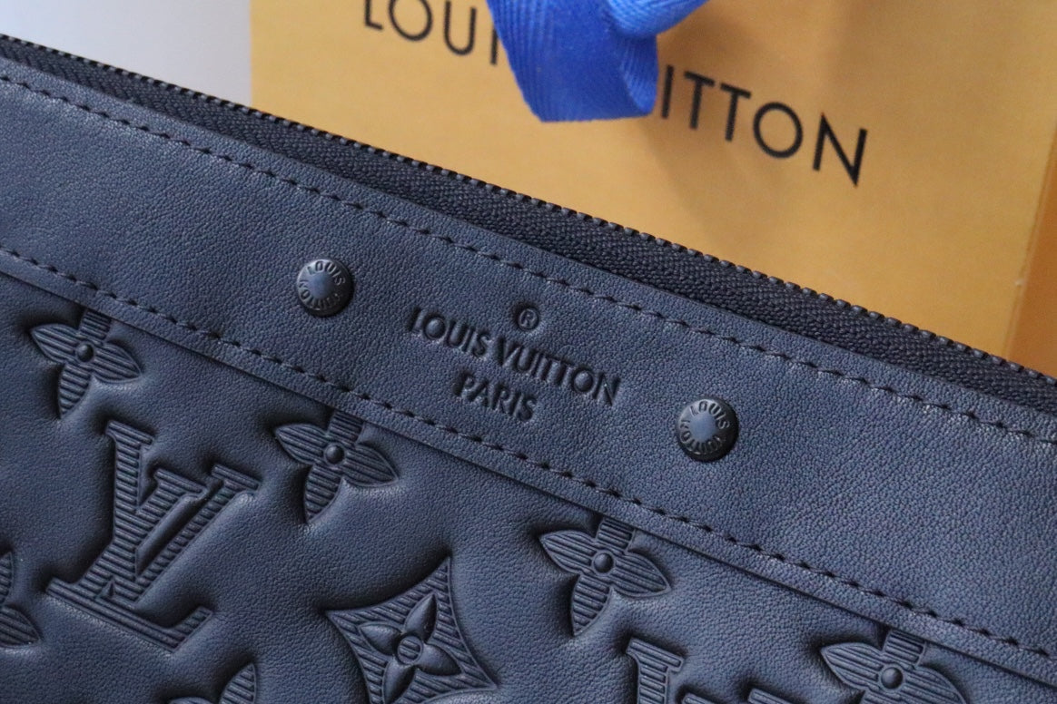 Pochette to Go 30 Monogram Shadow