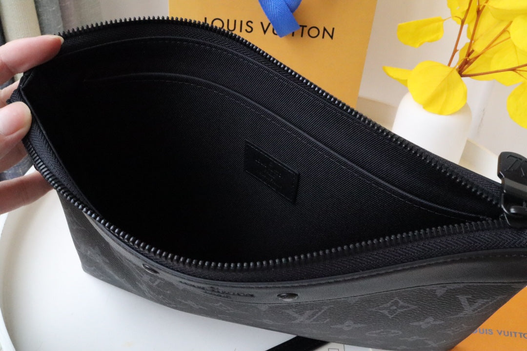 Pochette to Go 30 Monogram Eclipse