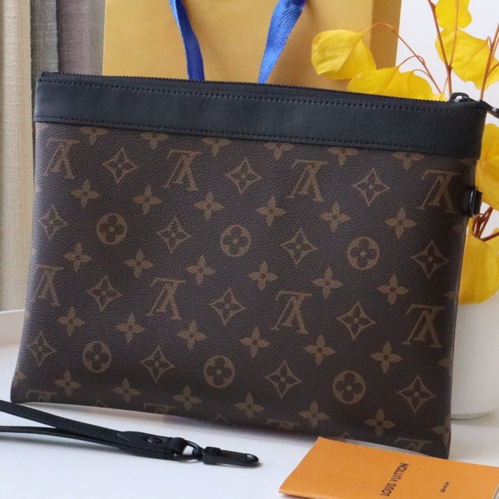 Pochette to Go 30 Monogram Canvas