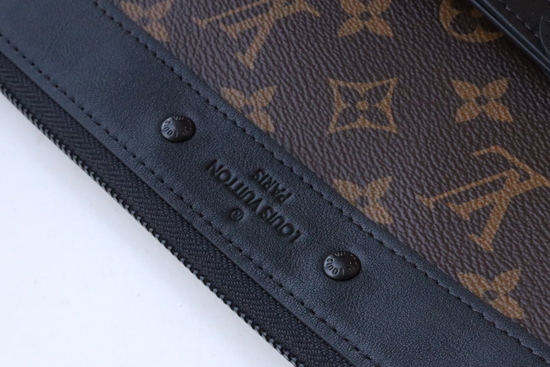 Pochette to Go 30 Monogram Canvas