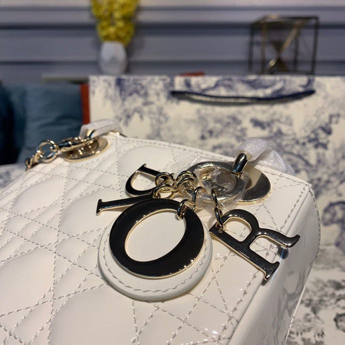 Christian Dior Mini Lady Dior Bag 18cm with Chain Gold Hardware Patent Leather Spring/Summer Collection, White – product…