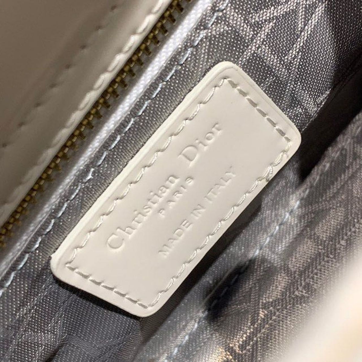 Christian Dior Mini Lady Dior Bag 18cm with Chain Gold Hardware Patent Leather Spring/Summer Collection, White – product…
