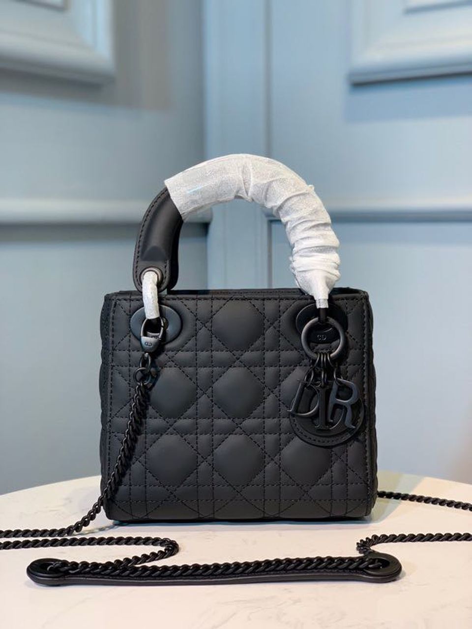 Christian Dior Mini Lady Dior Bag 18cm with Chain Matte Hardware Lambskin Leather Spring/Summer Collection, Black – product…