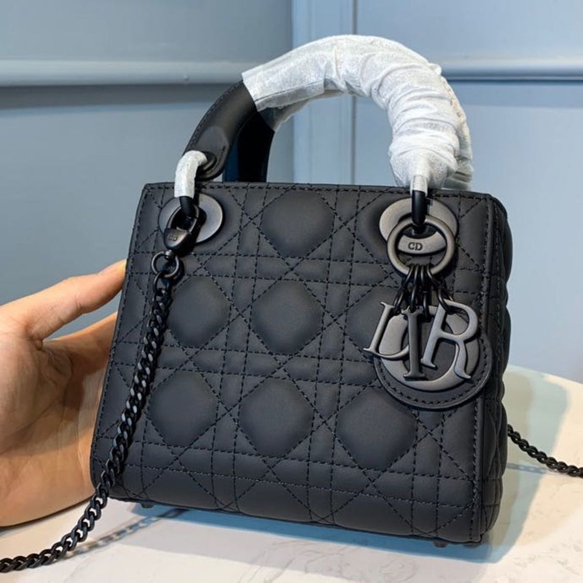 Christian Dior Mini Lady Dior Bag 18cm with Chain Matte Hardware Lambskin Leather Spring/Summer Collection, Black – product…