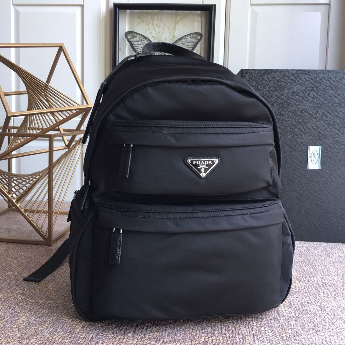 Triangle Logo Backpack 40 in Black Re-nylon