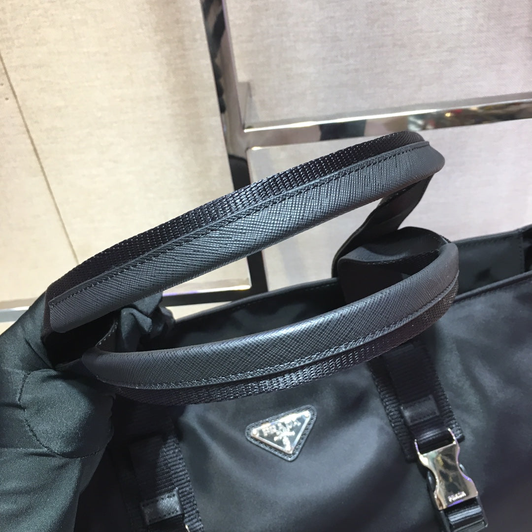Shopping Bag 40 in Black Nylon Fabric