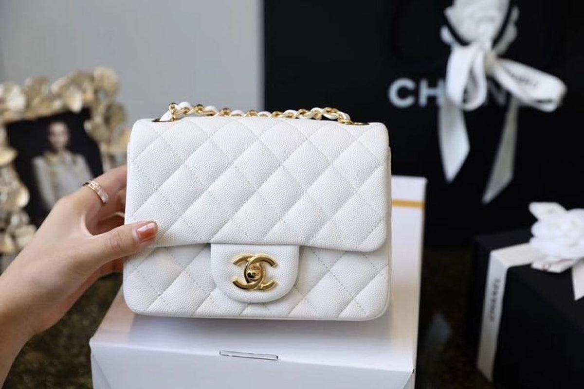 Chanel Classic Mini Flap Bag 17cm Gold Hardware Caviar Leather Spring/Summer Collection White – product image 3