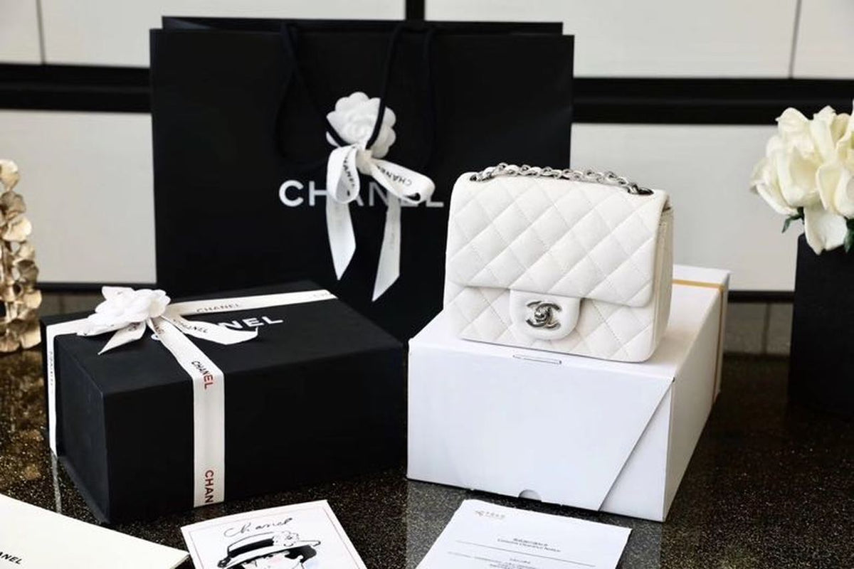 Chanel Classic Mini Flap Bag 17cm Silver Hardware Caviar Leather Spring/Summer Collection White – product image 3
