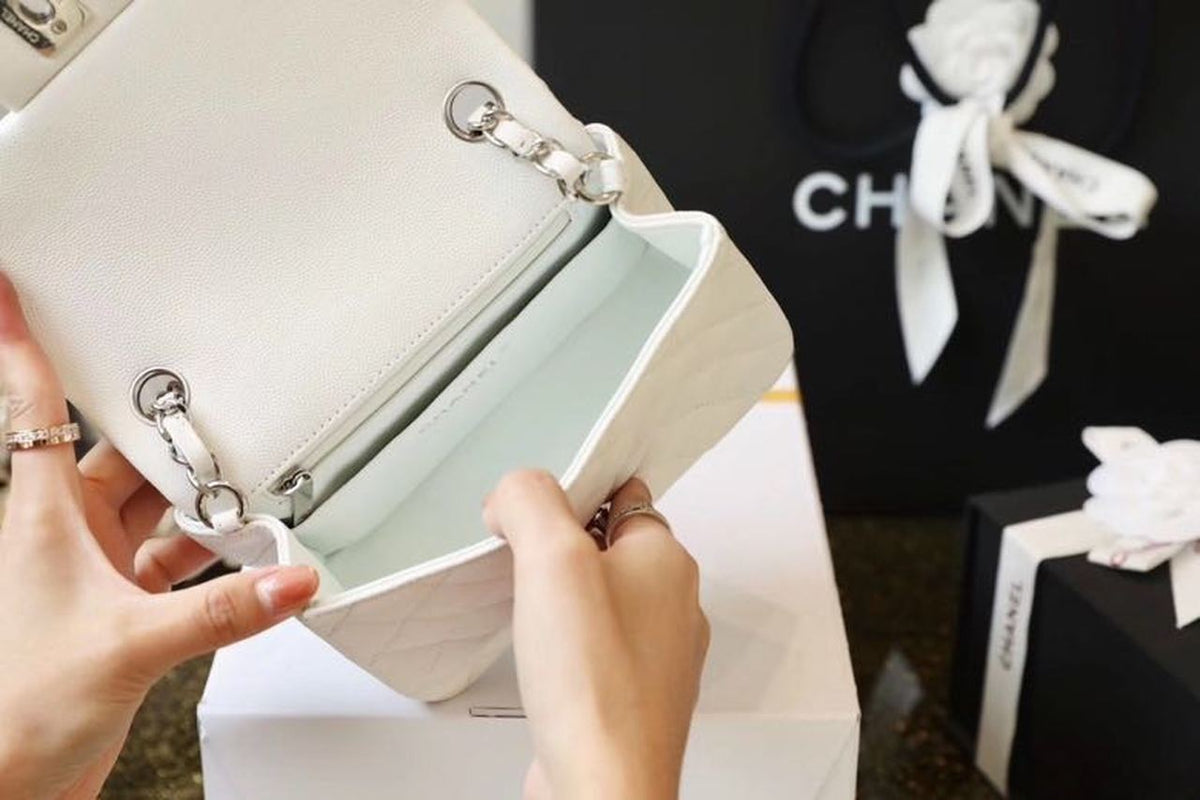 Chanel Classic Mini Flap Bag 17cm Silver Hardware Caviar Leather Spring/Summer Collection White – product image 9